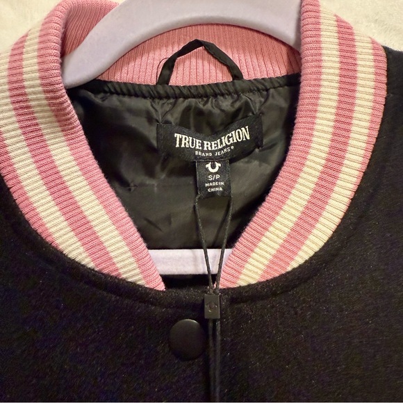 True Religion NWT Script Wool Horseshoe Varsity Jacket Black/Pink - Picture 5 of 11